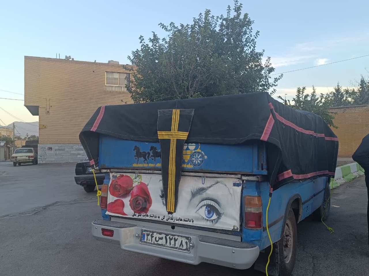 بهترین چادر برزنت برای رو بار وانت چیست؟